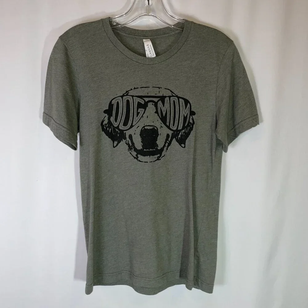 Dog Mom Graphic Tee Women's Size Small Camo Green Crew Neckline Short Sleeves - Picture 3 of 6